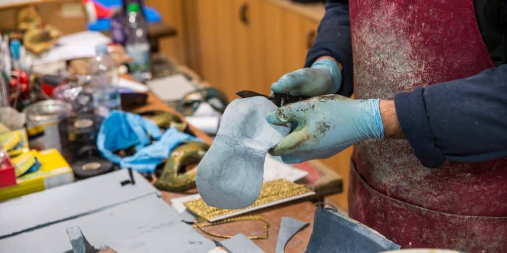 Decorate your Carnival Mask Experience by Venezia Autentica